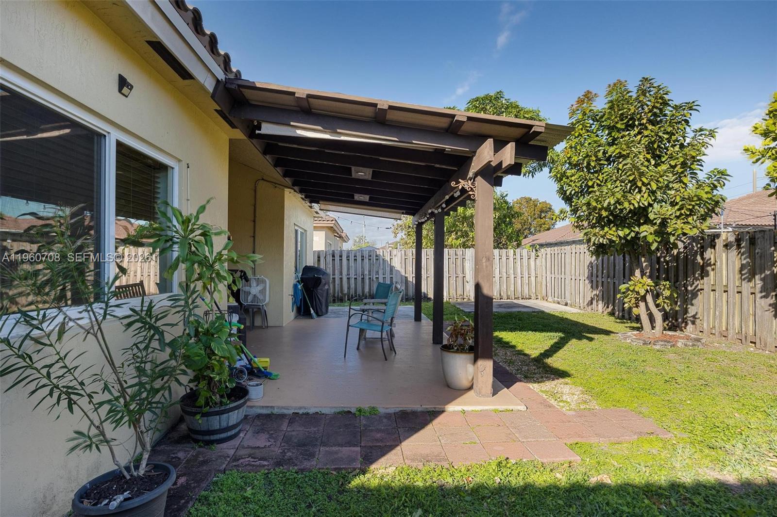 CHATEAU ROYAL ESTATES - Residential