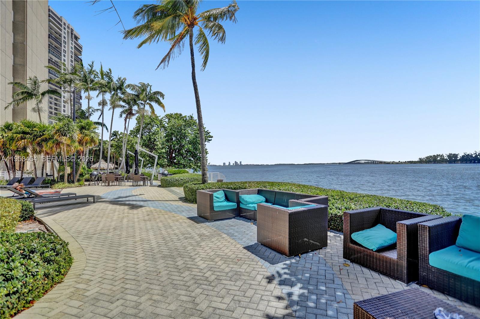 BRICKELL TOWNHOUSE CONDO - Residential