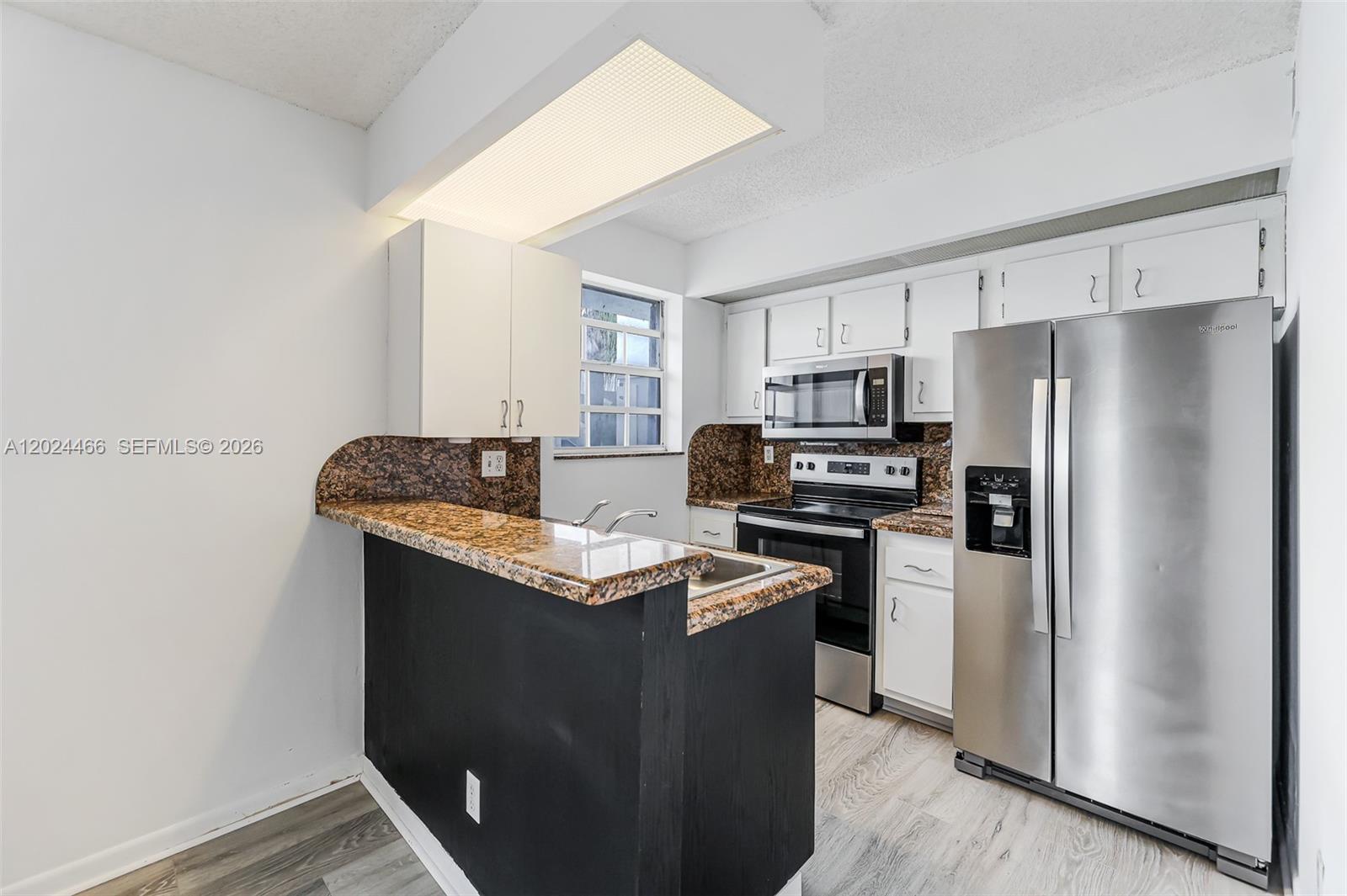 KEYS GATE CONDO NO ONE - Residential