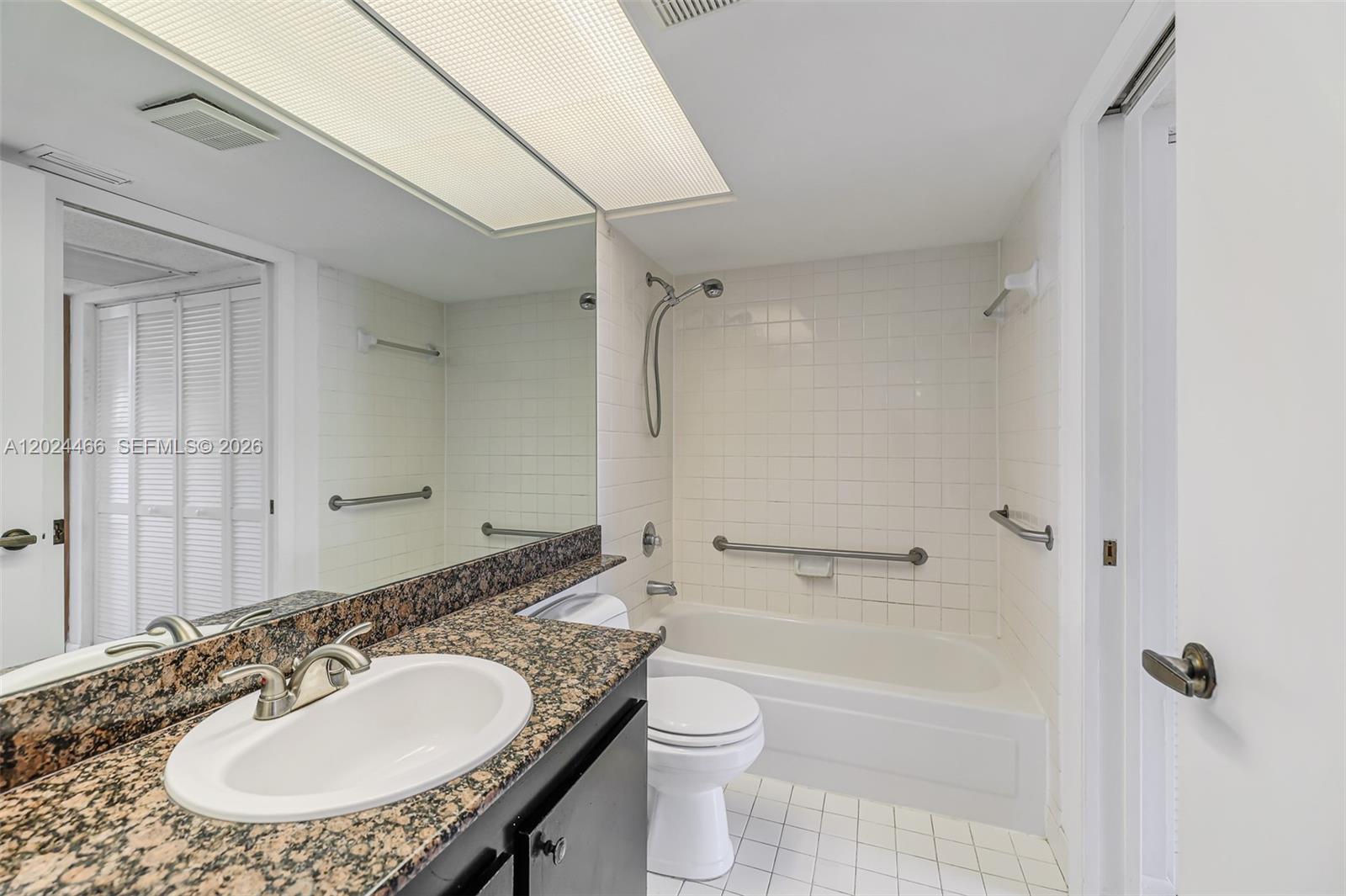 KEYS GATE CONDO NO ONE - Residential
