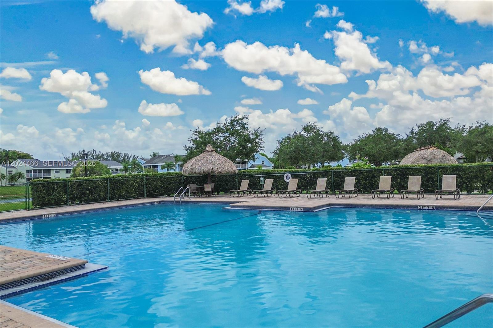 KEYS GATE CONDO NO ONE - Residential