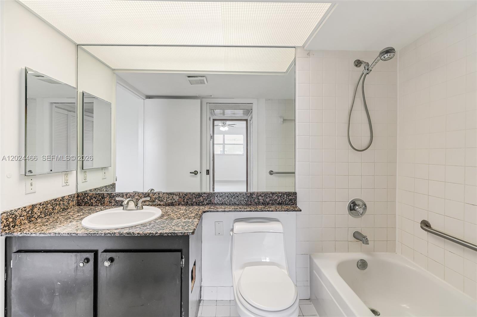 KEYS GATE CONDO NO ONE - Residential