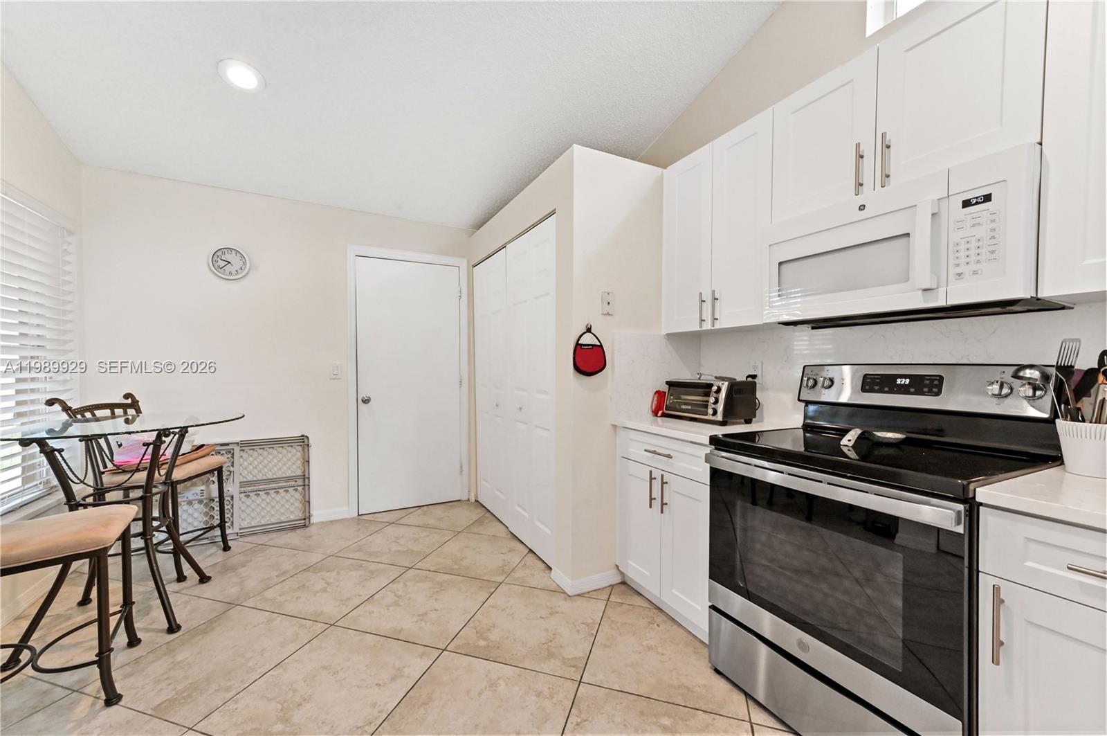 PGA RESORT COMMUNITY OF H - Residential Lease