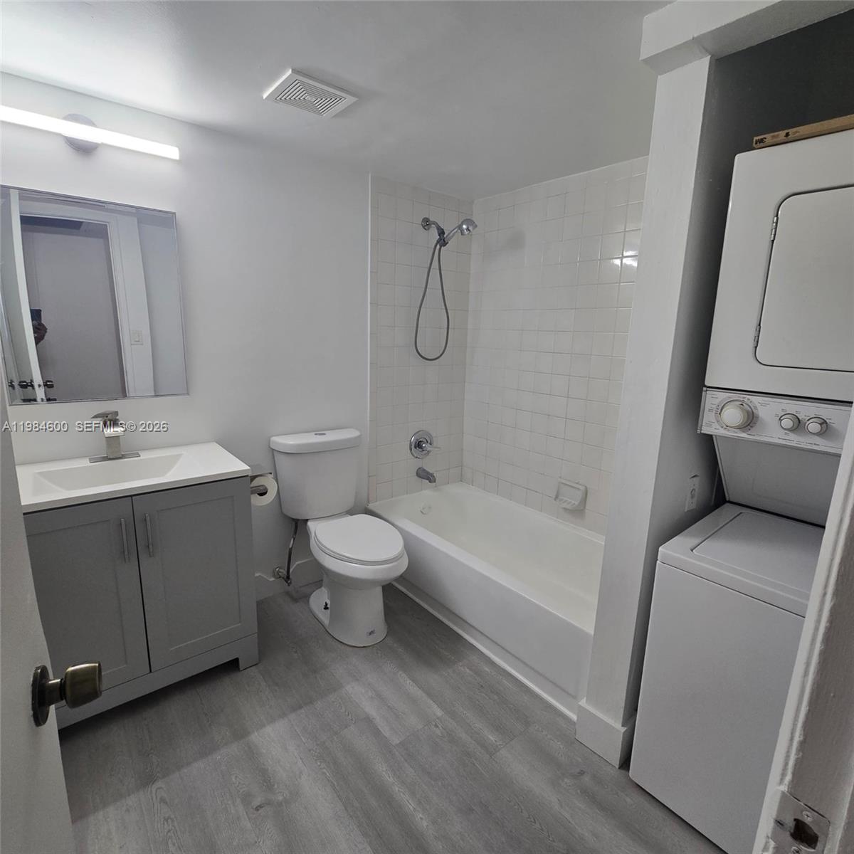 WINDING LAKE TWO AT WELLE - Residential Lease