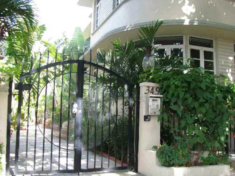 Beautiful Studio South of 5th Street! in chic Art Deco building! Lush gardens, charming character w/ hardwood floors, faux fireplace, sundrenched rooms. Fully furinished - Just bring your toothbrush. Will consider 6 month lease. Blocks from the beac h, shopping, restaurants, & nightlife. Secure lobby & gated.