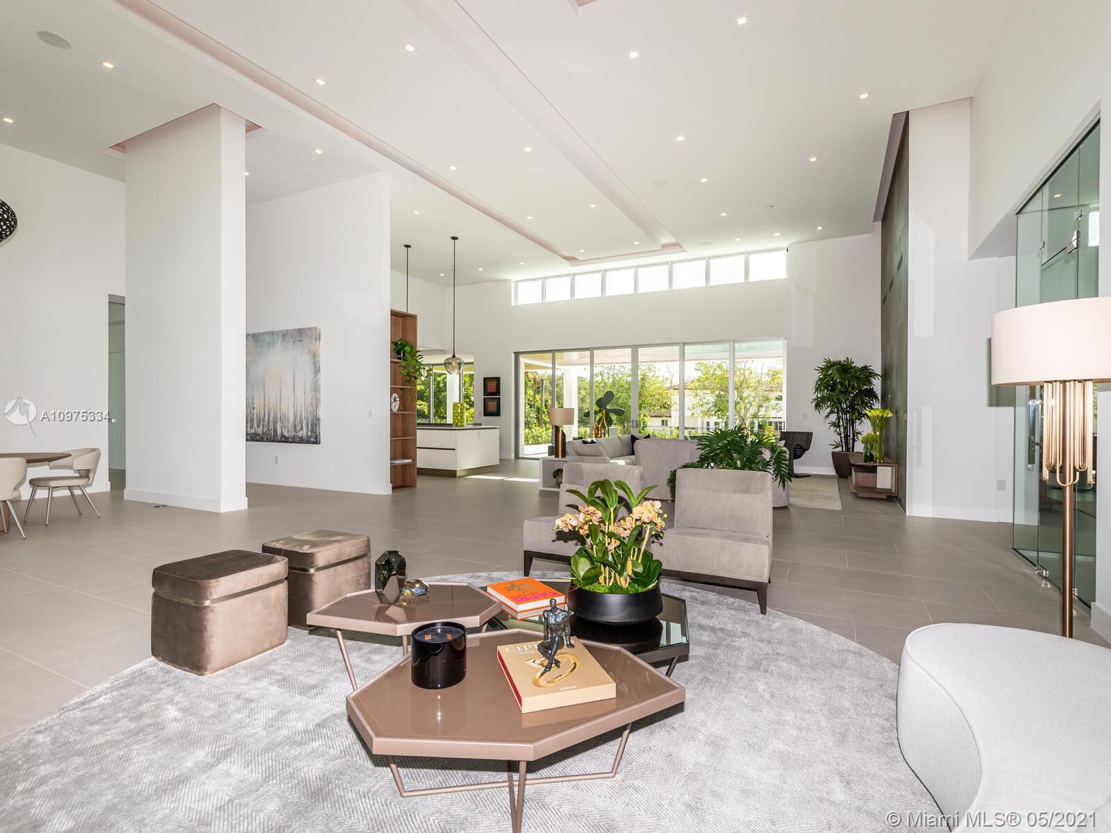 TOWN & RANCH ESTS - Residential