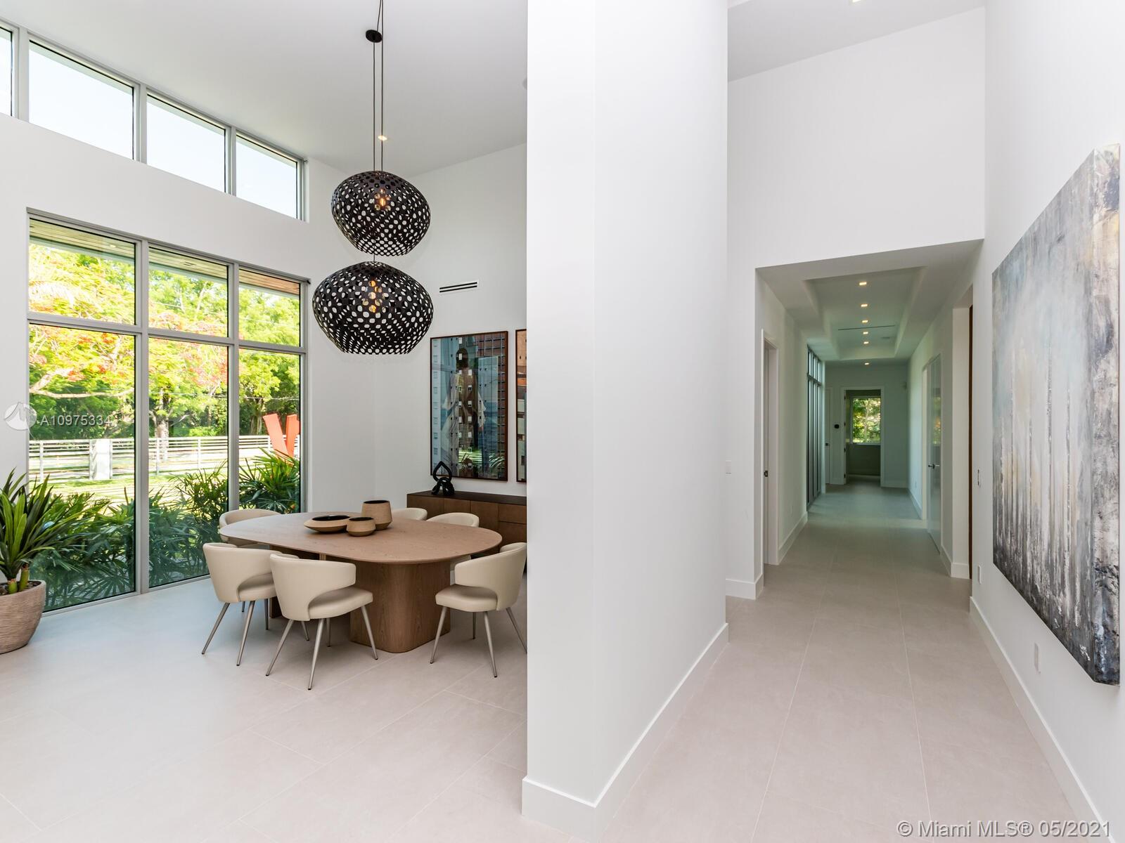 TOWN & RANCH ESTS - Residential