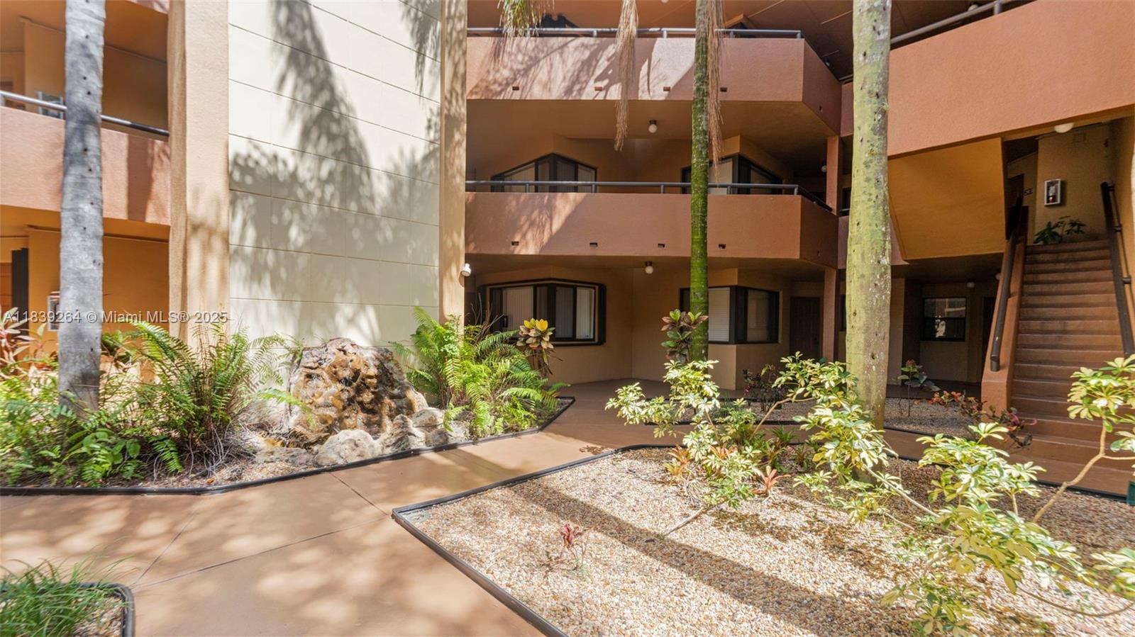 15405 N Miami Lakeway N 203-1
