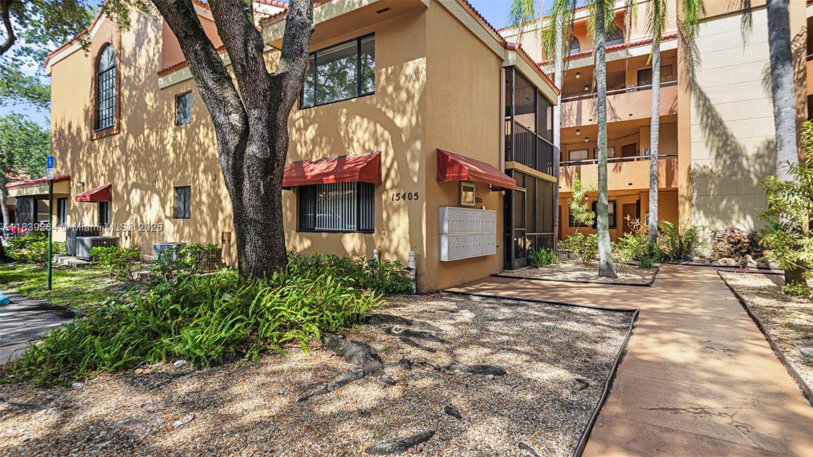 15405 N Miami Lakeway N 203-1