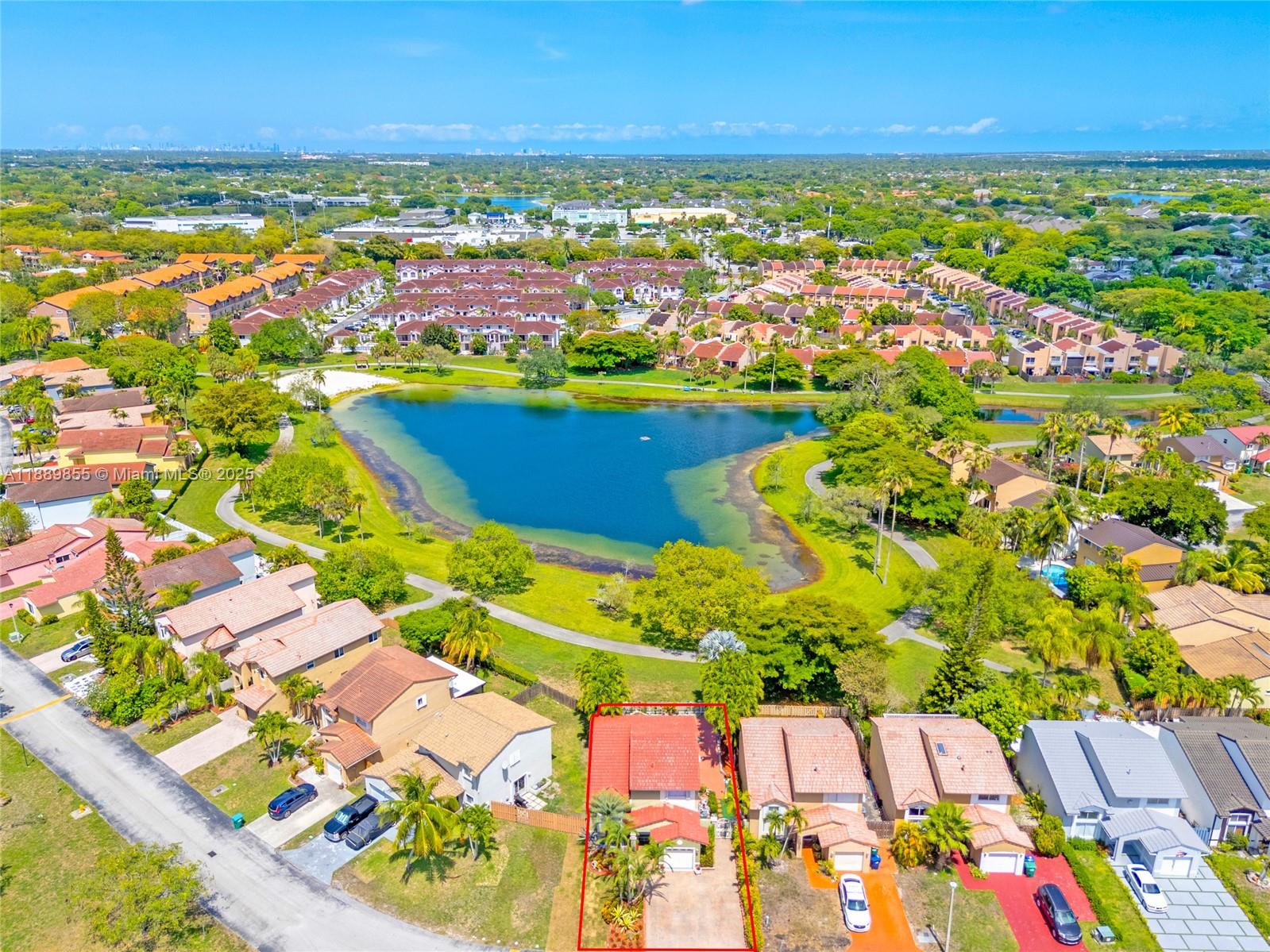 LAKESIDE AT THE HAMMOCKS - Residential