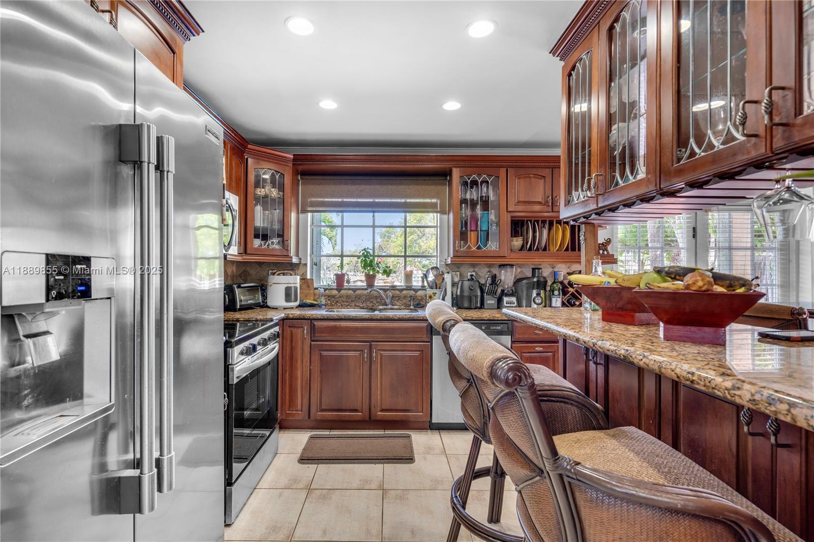 LAKESIDE AT THE HAMMOCKS - Residential