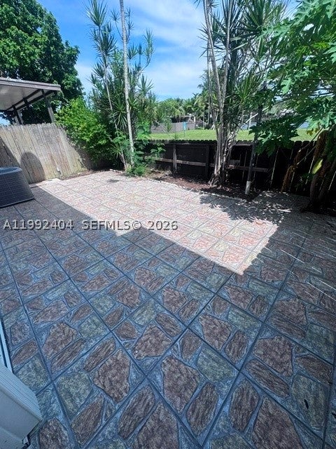 6713 SW 112th Ct, Miami FL 33173