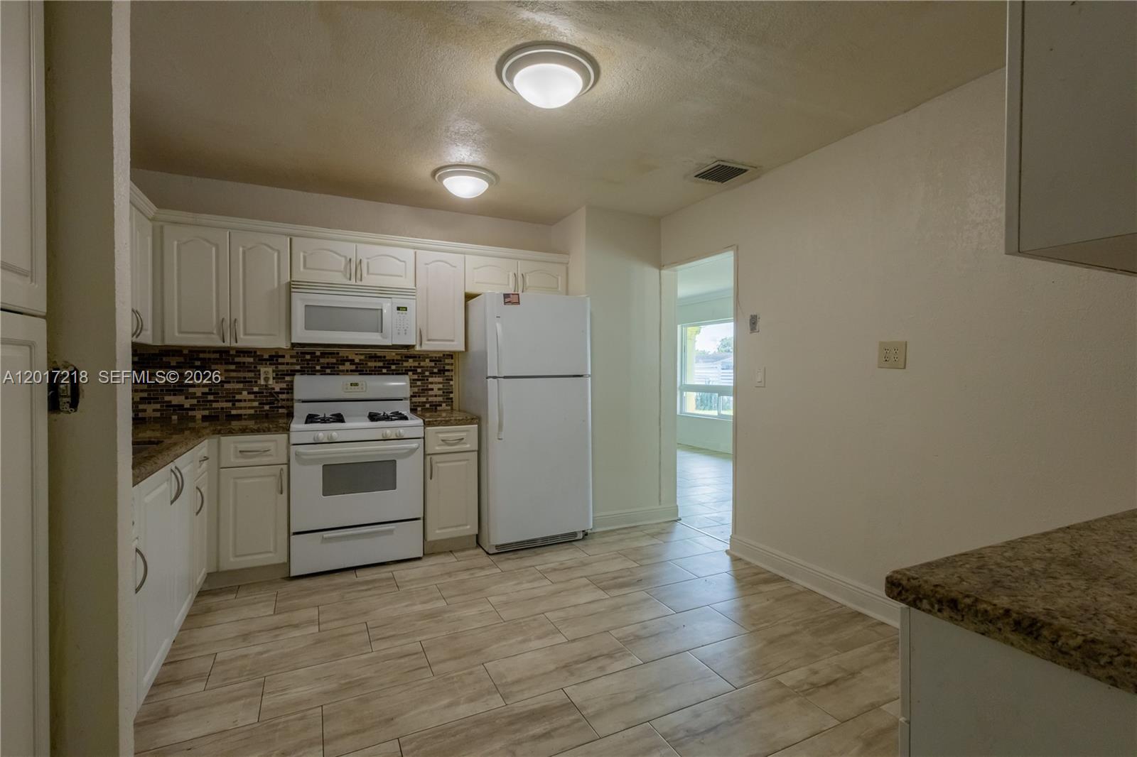 3RD ADDN TO STARLIGHT - Residential