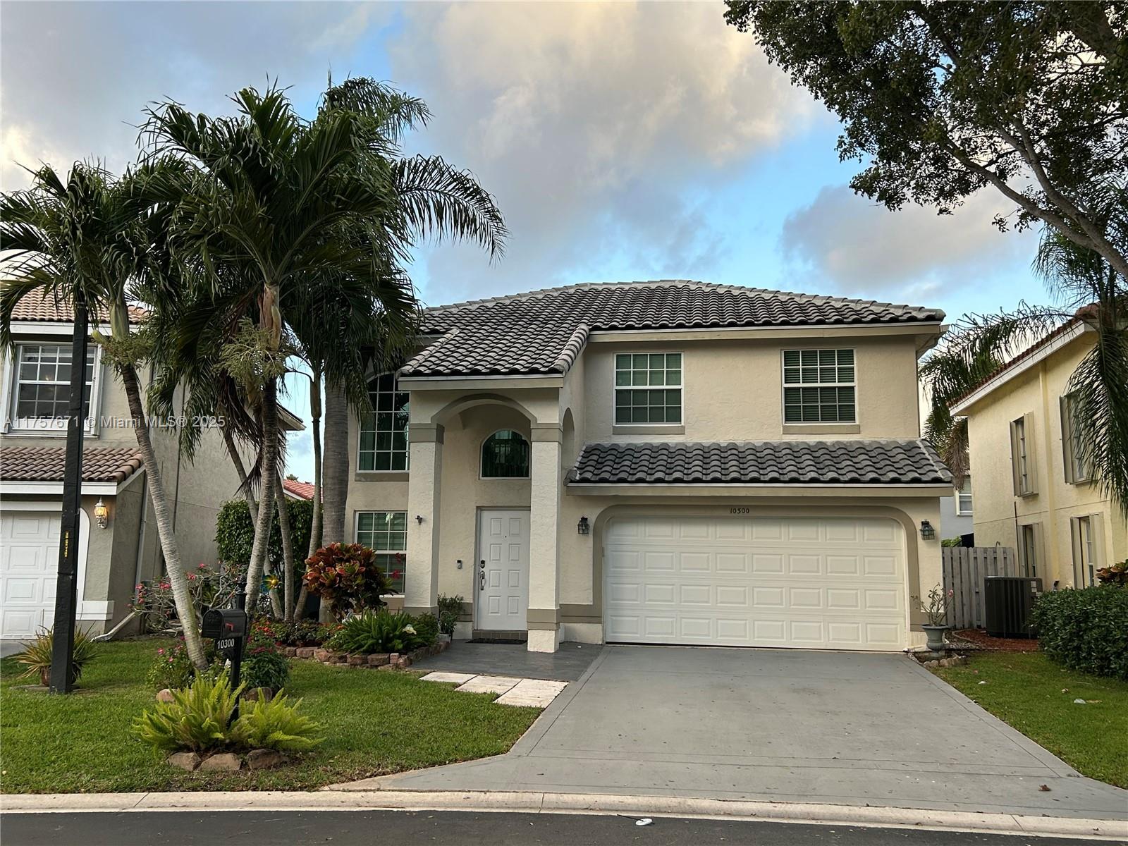 HILLSBORO COUNTRY CLUB - Residential