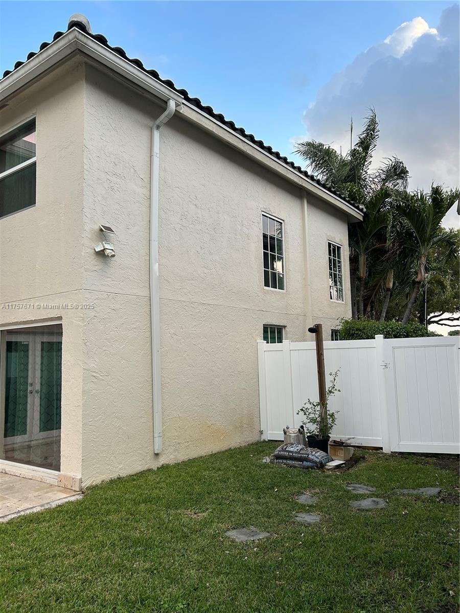 HILLSBORO COUNTRY CLUB - Residential