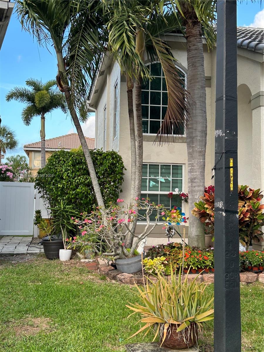 HILLSBORO COUNTRY CLUB - Residential
