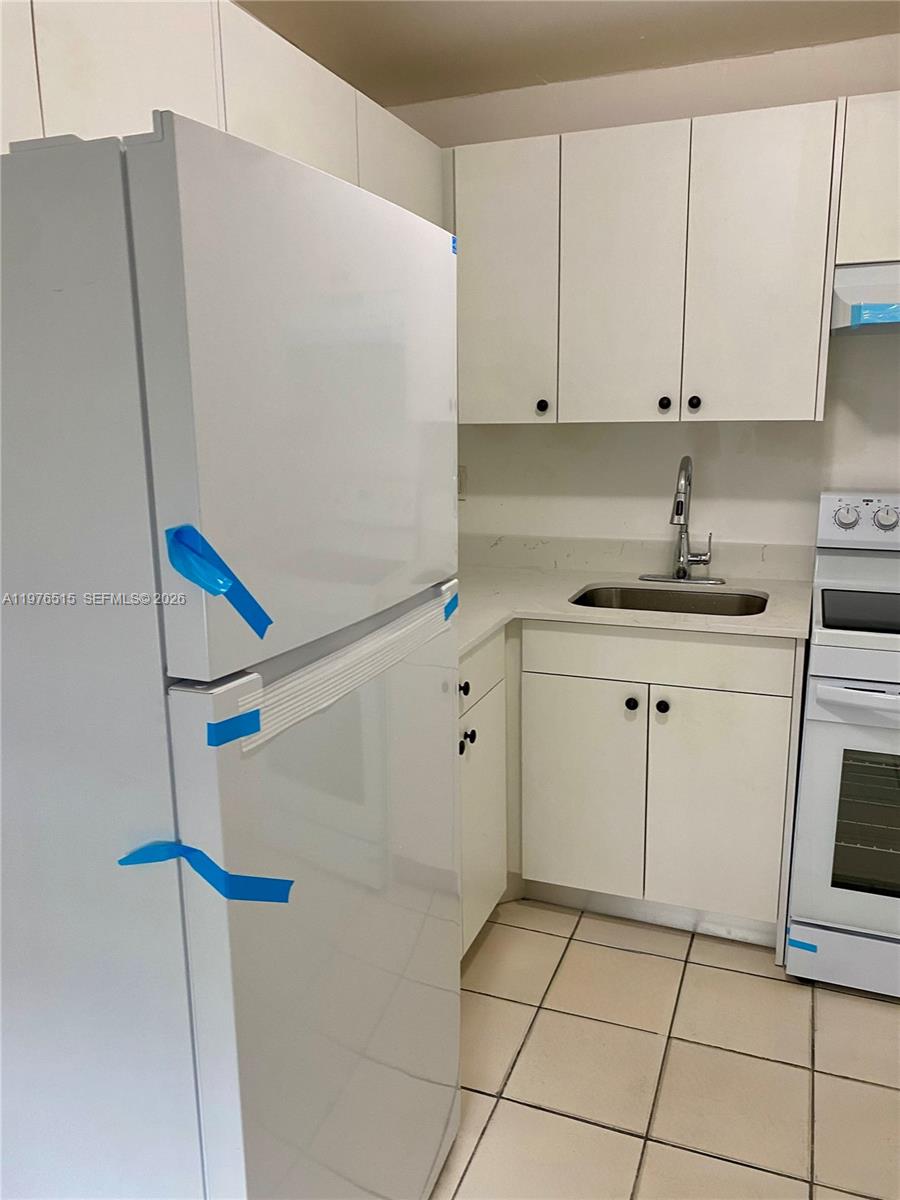 LAWNVIEW - Residential Lease