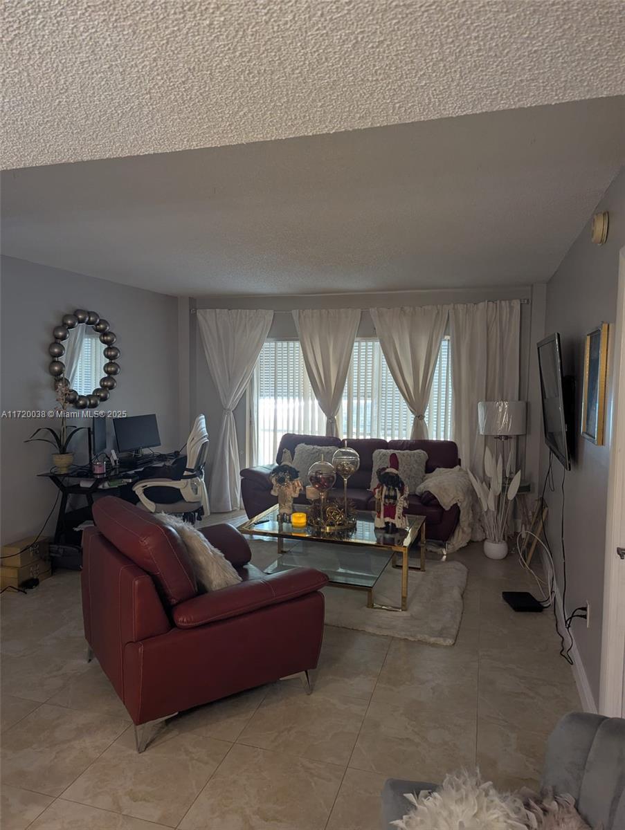 4168 Inverrary Dr 104