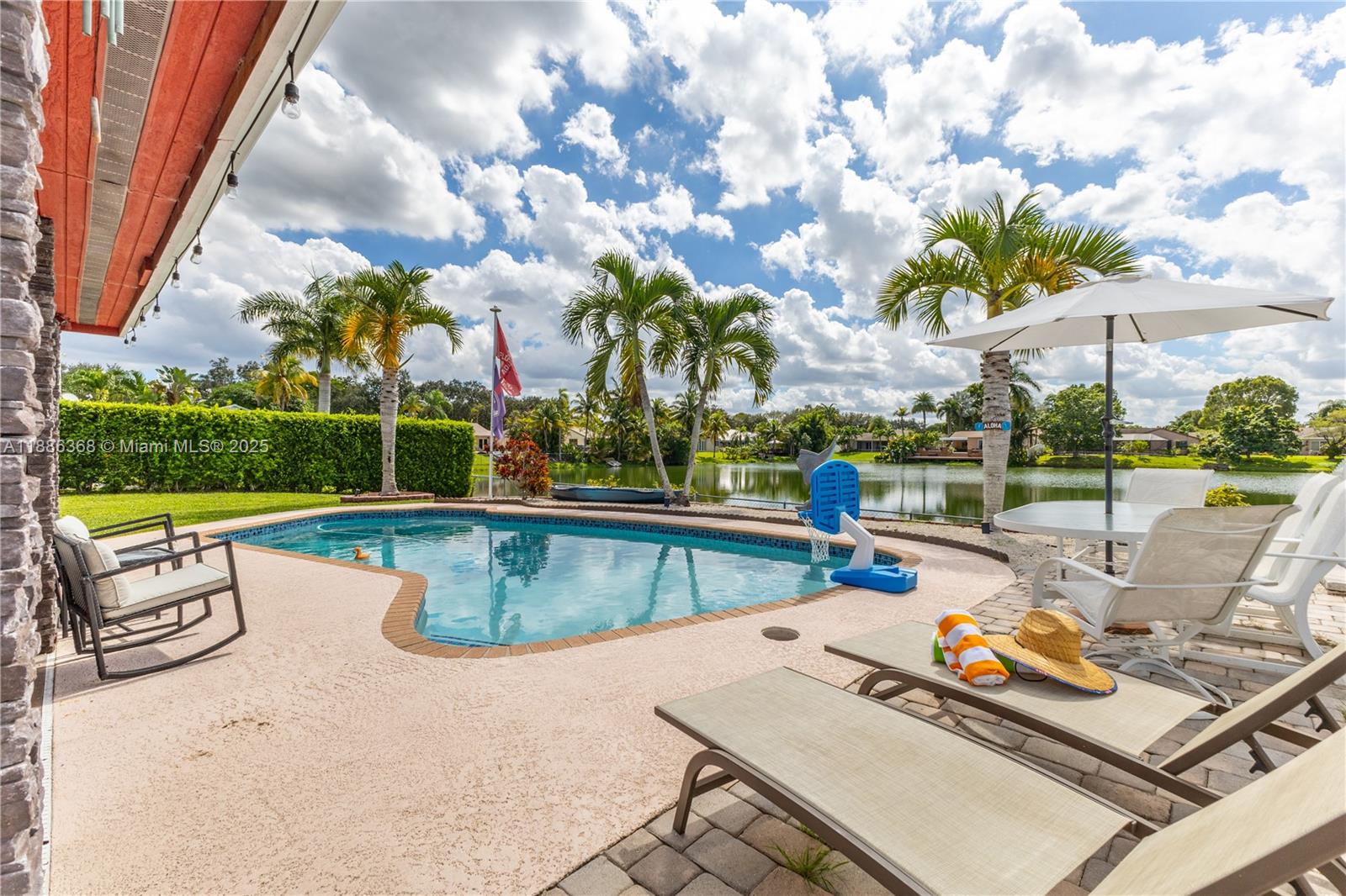 FLAMINGO GARDENS-PHASE TW - Residential