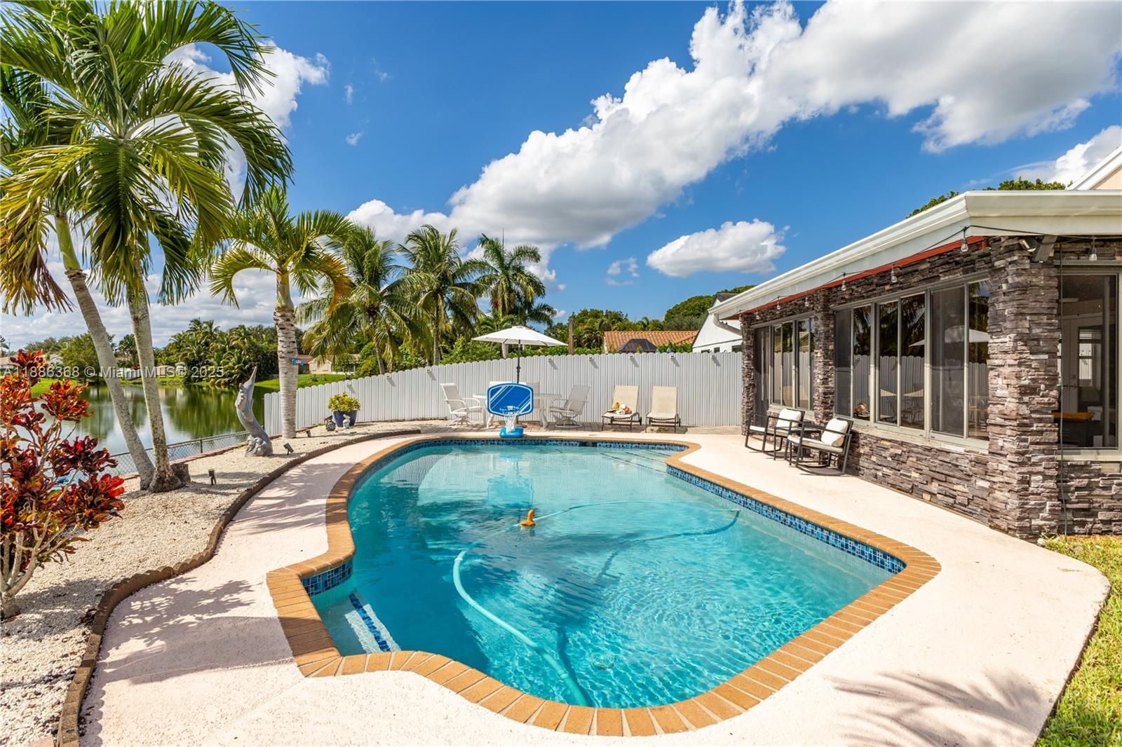 FLAMINGO GARDENS-PHASE TW - Residential