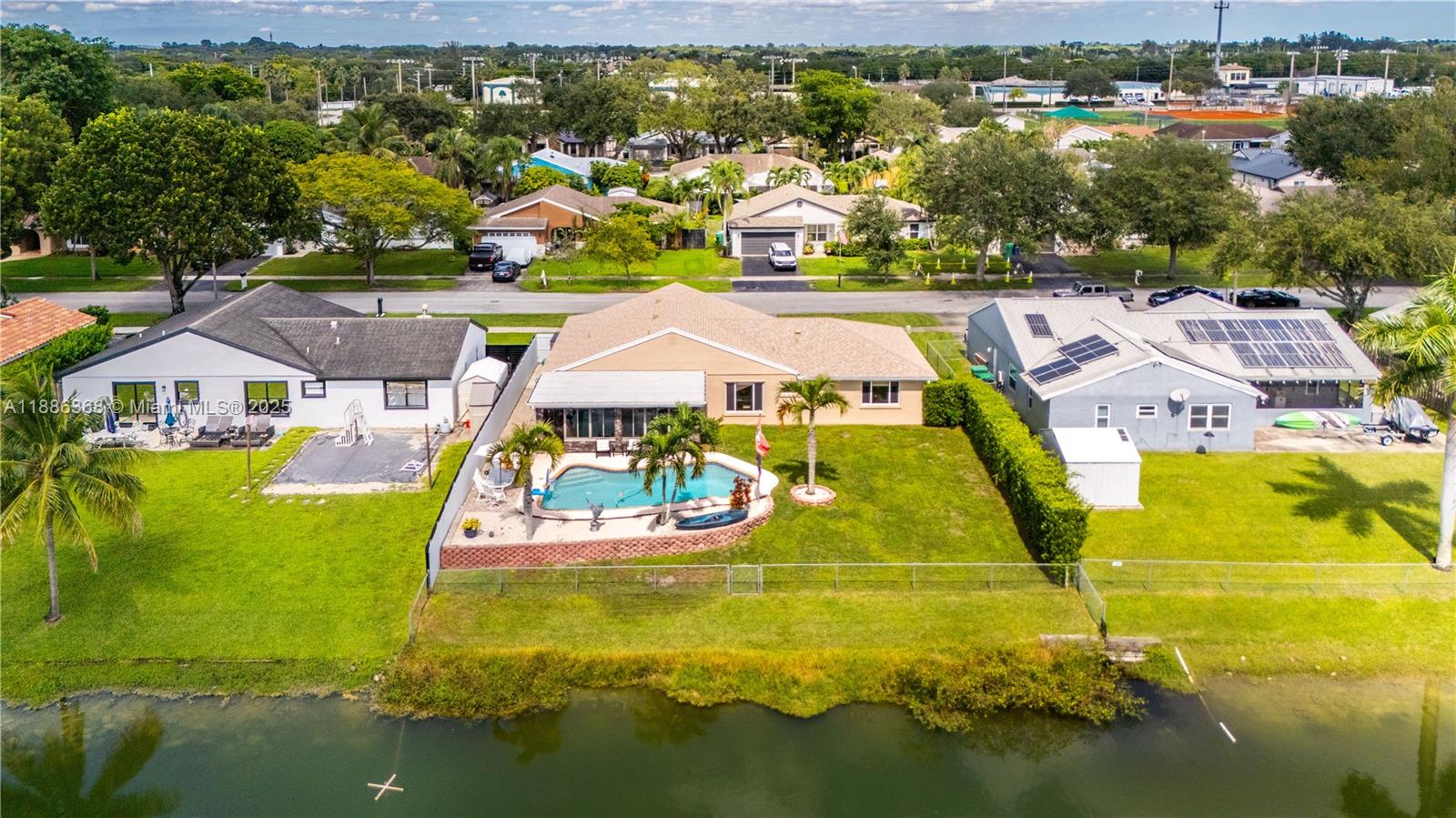 FLAMINGO GARDENS-PHASE TW - Residential