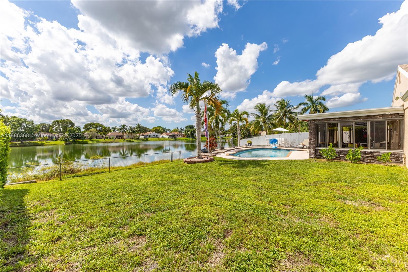 FLAMINGO GARDENS-PHASE TW - Residential