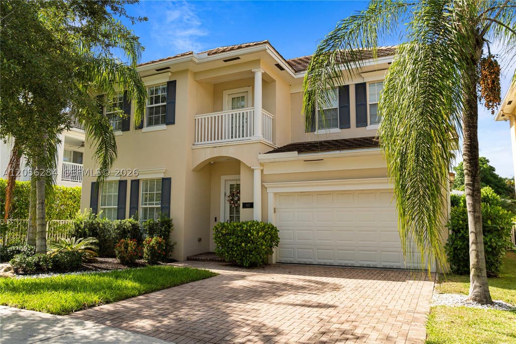 Photo of 1327 SW 21st Ct, Fort Lauderdale, FL 33315 (MLS # A12056284)