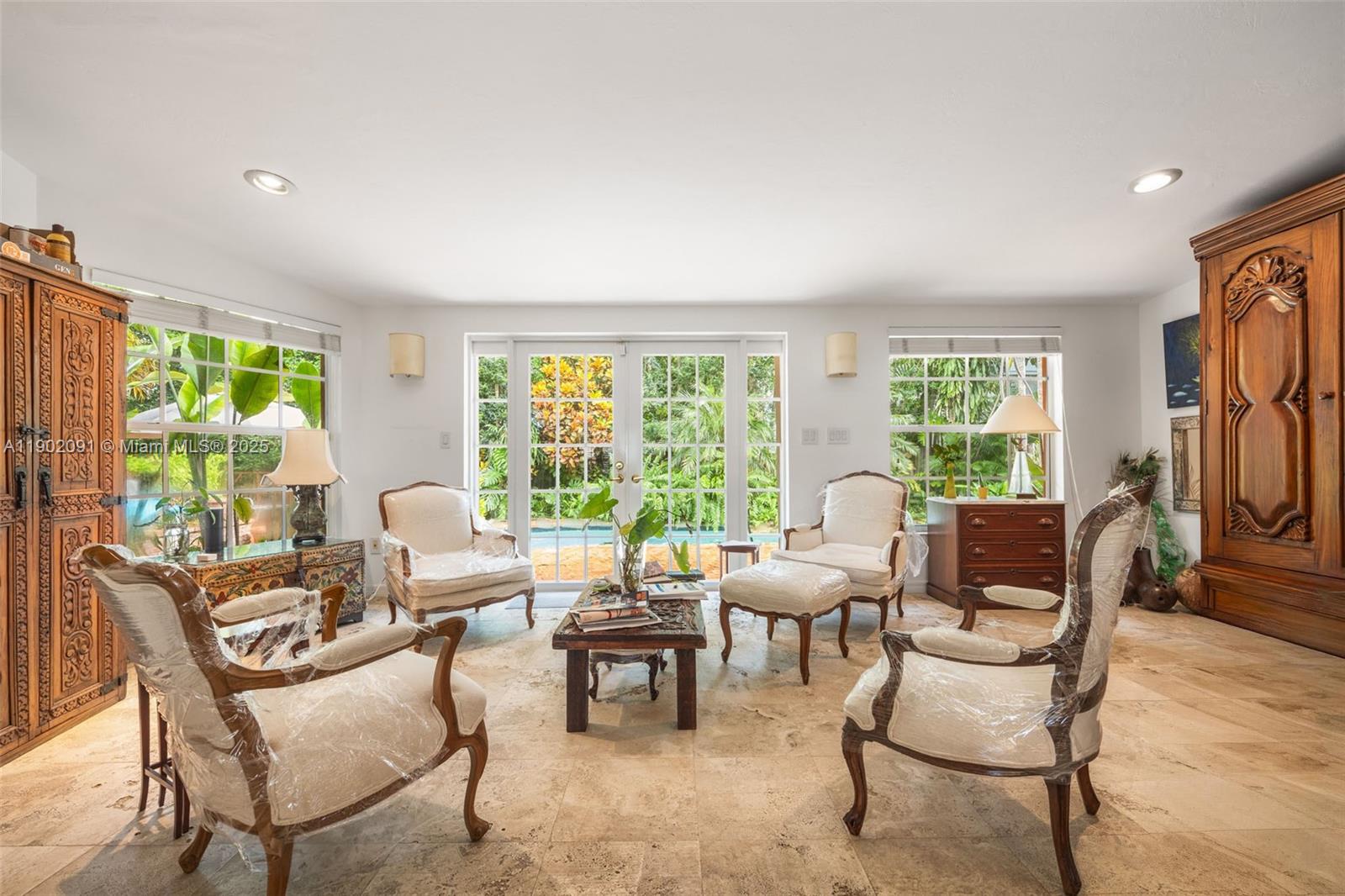 NATOMA MANORS RE SUB - Residential Lease