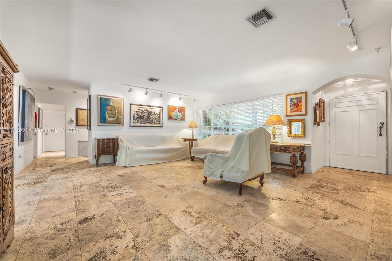 NATOMA MANORS RE SUB - Residential Lease