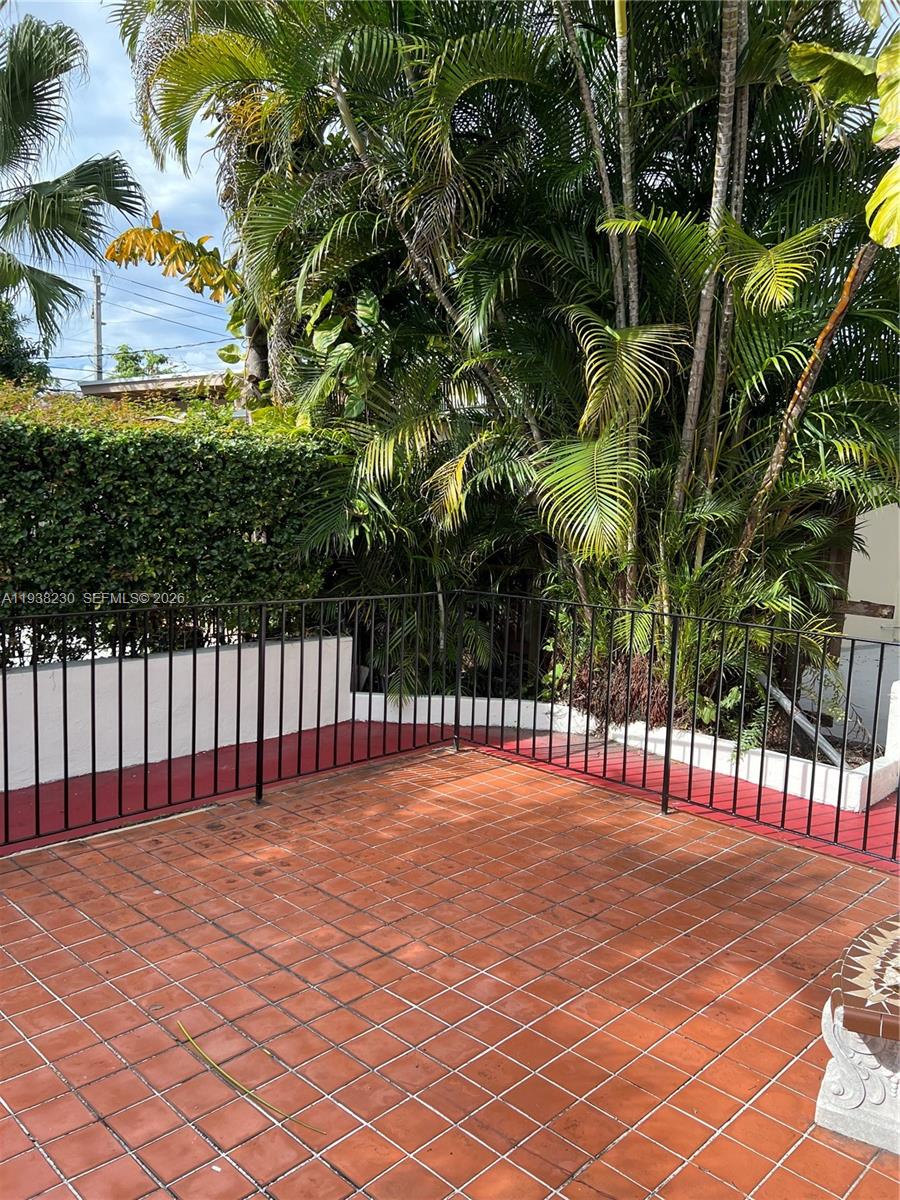 CORAL VILLAS REV - Residential