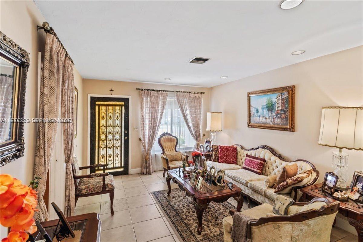 CORAL VILLAS REV - Residential