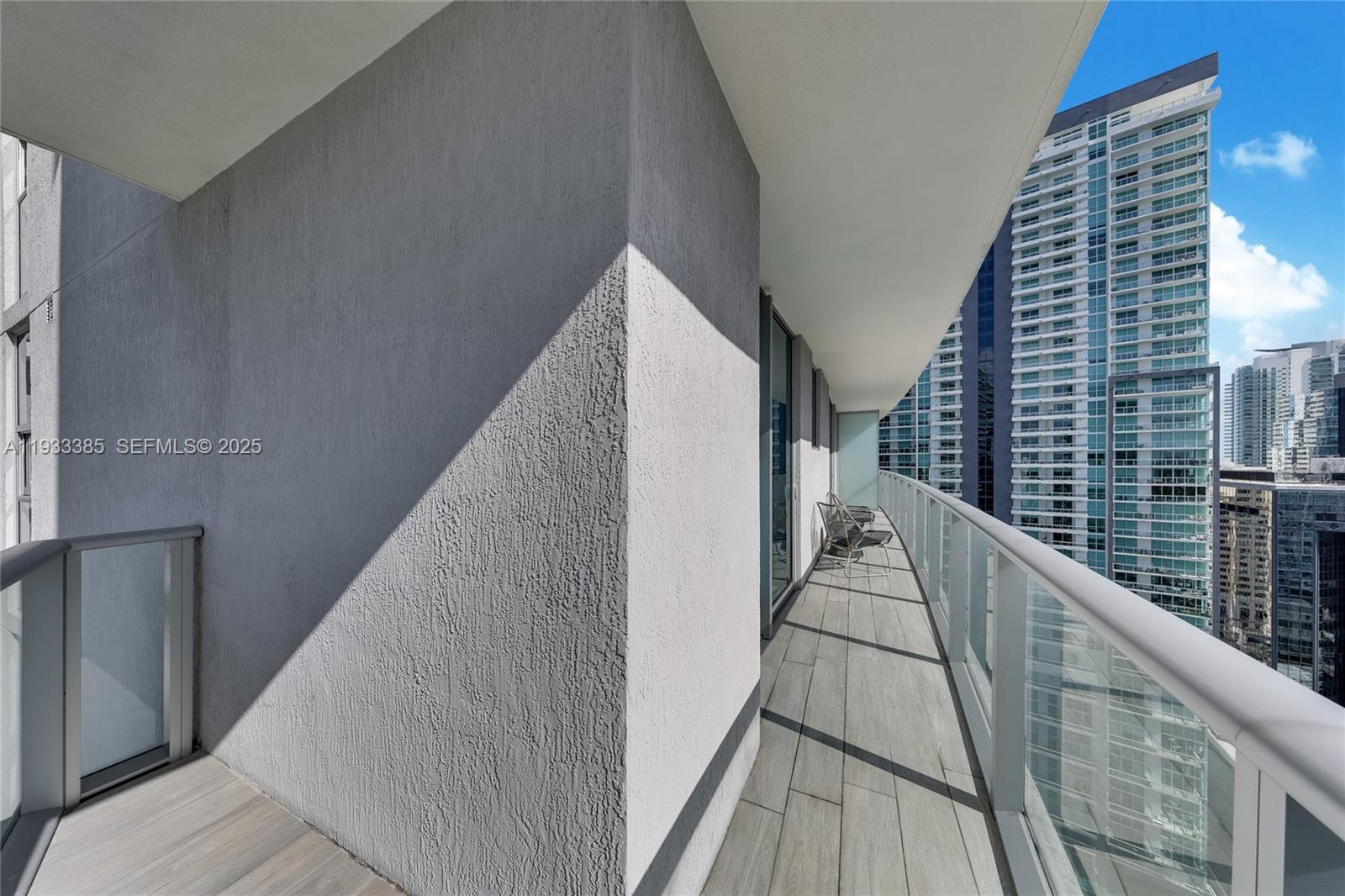 1100 MILLECENTO RESIDENCE - Residential