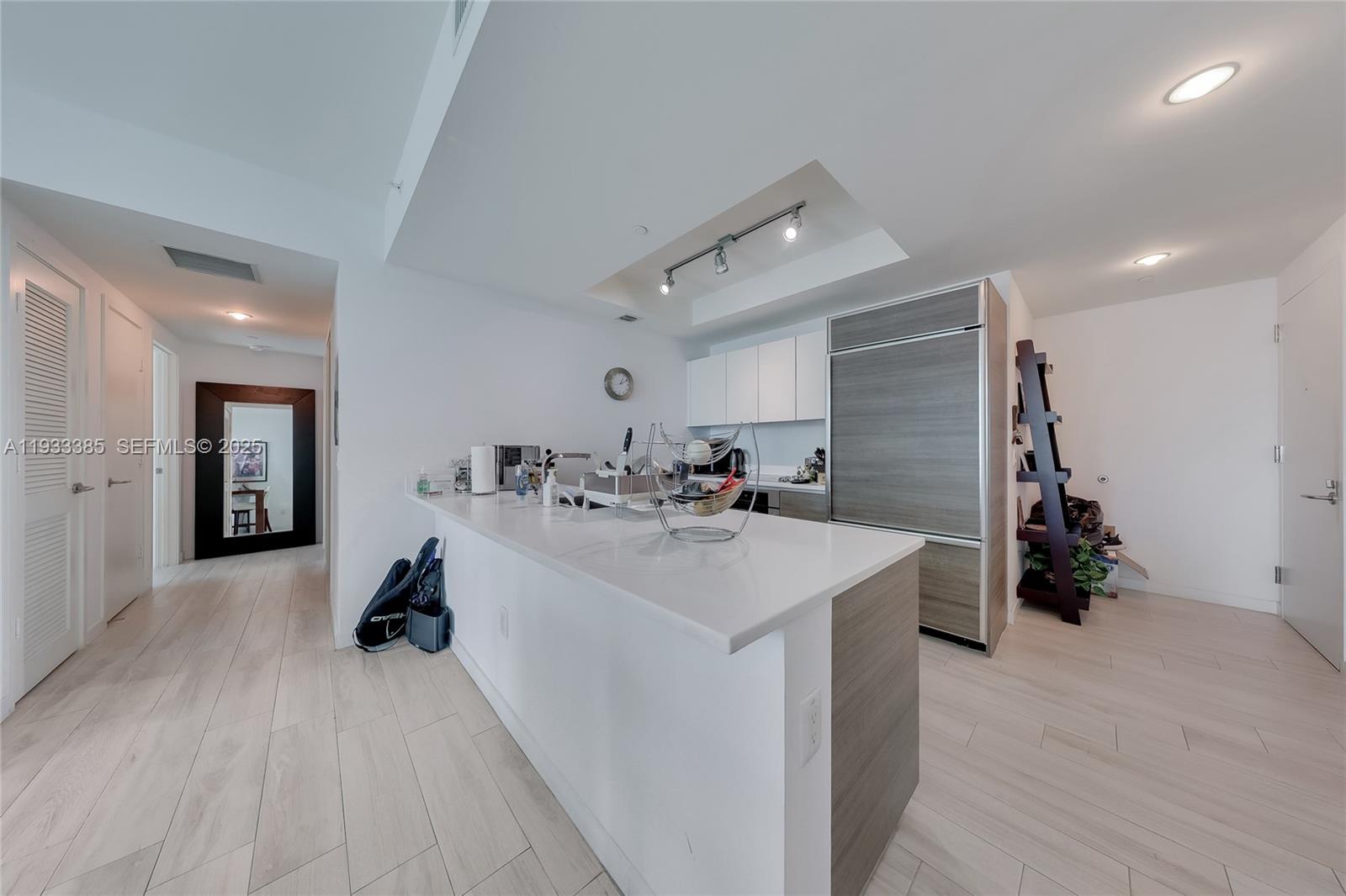 1100 MILLECENTO RESIDENCE - Residential