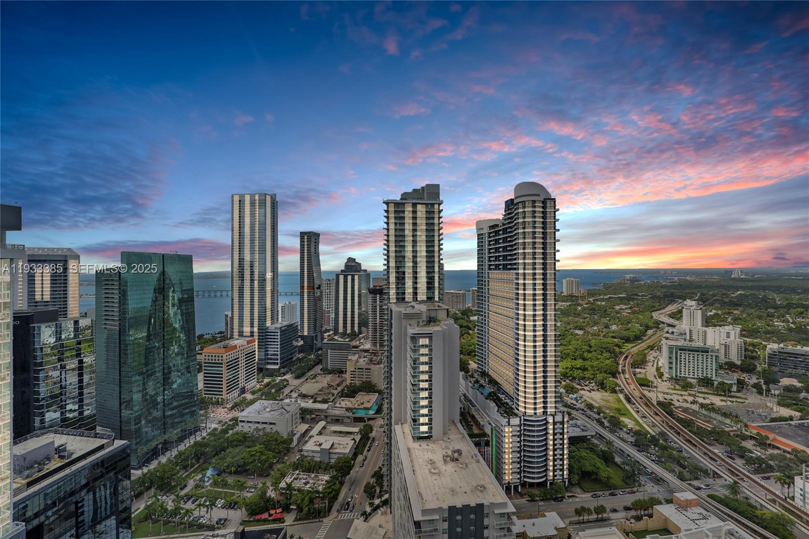 1100 MILLECENTO RESIDENCE - Residential