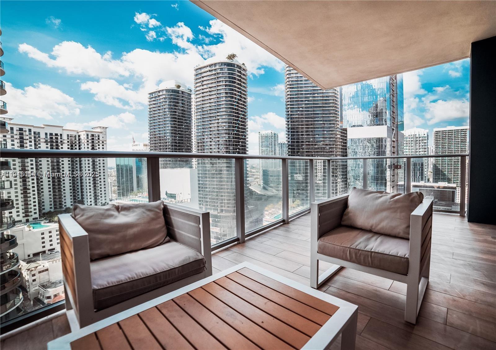 1010 Brickell Ave 2611