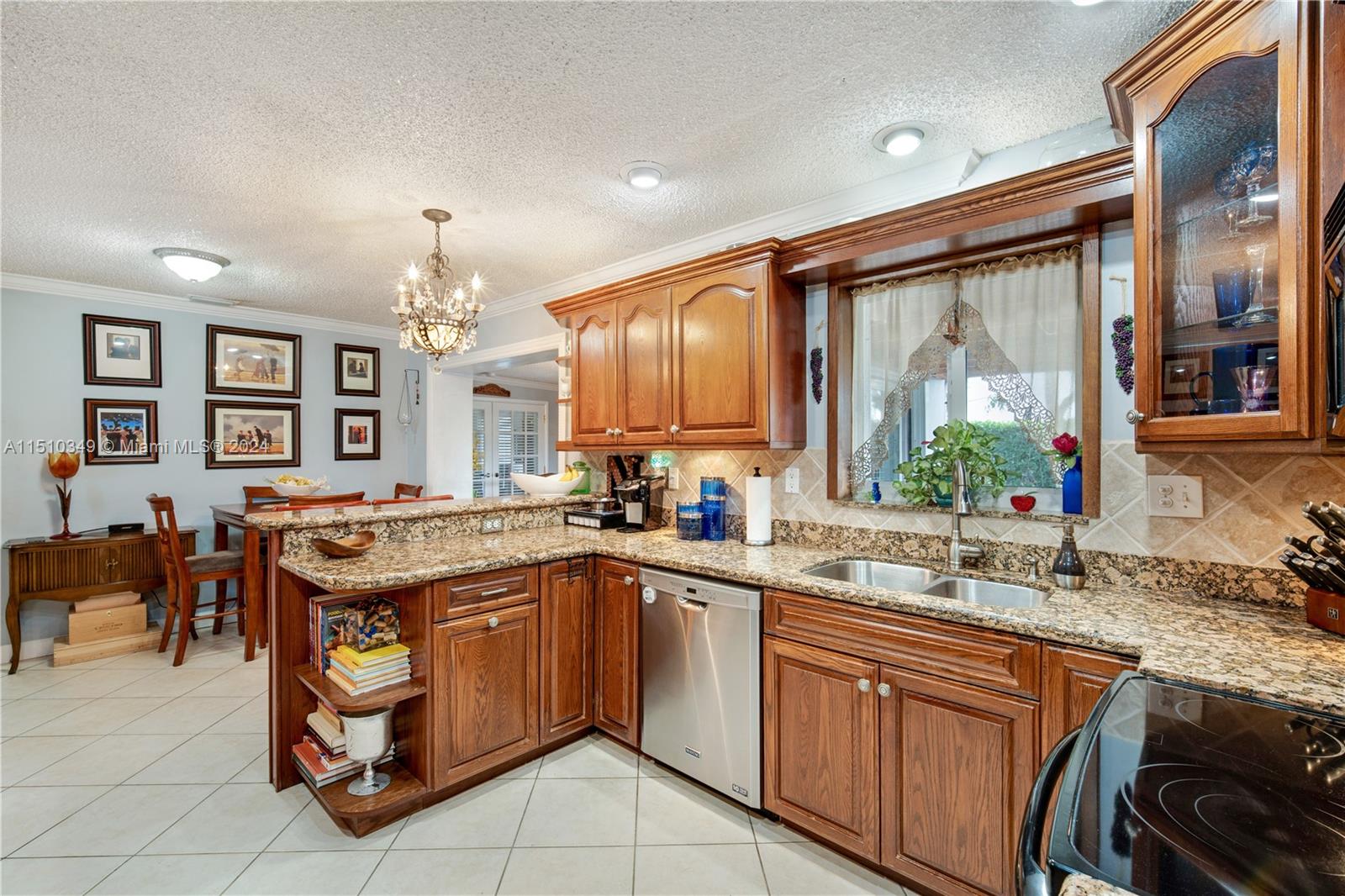 HEFTLER HOMES SUNSET PARK - Residential