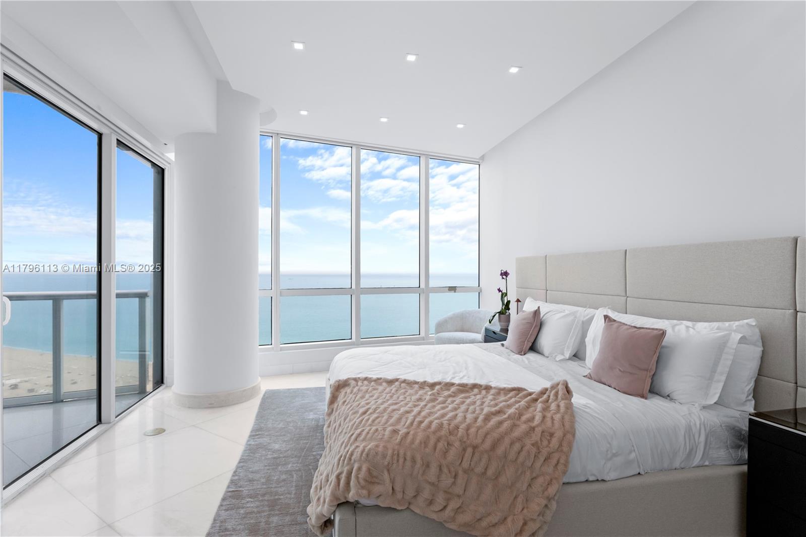 100 S Pointe Dr 2508