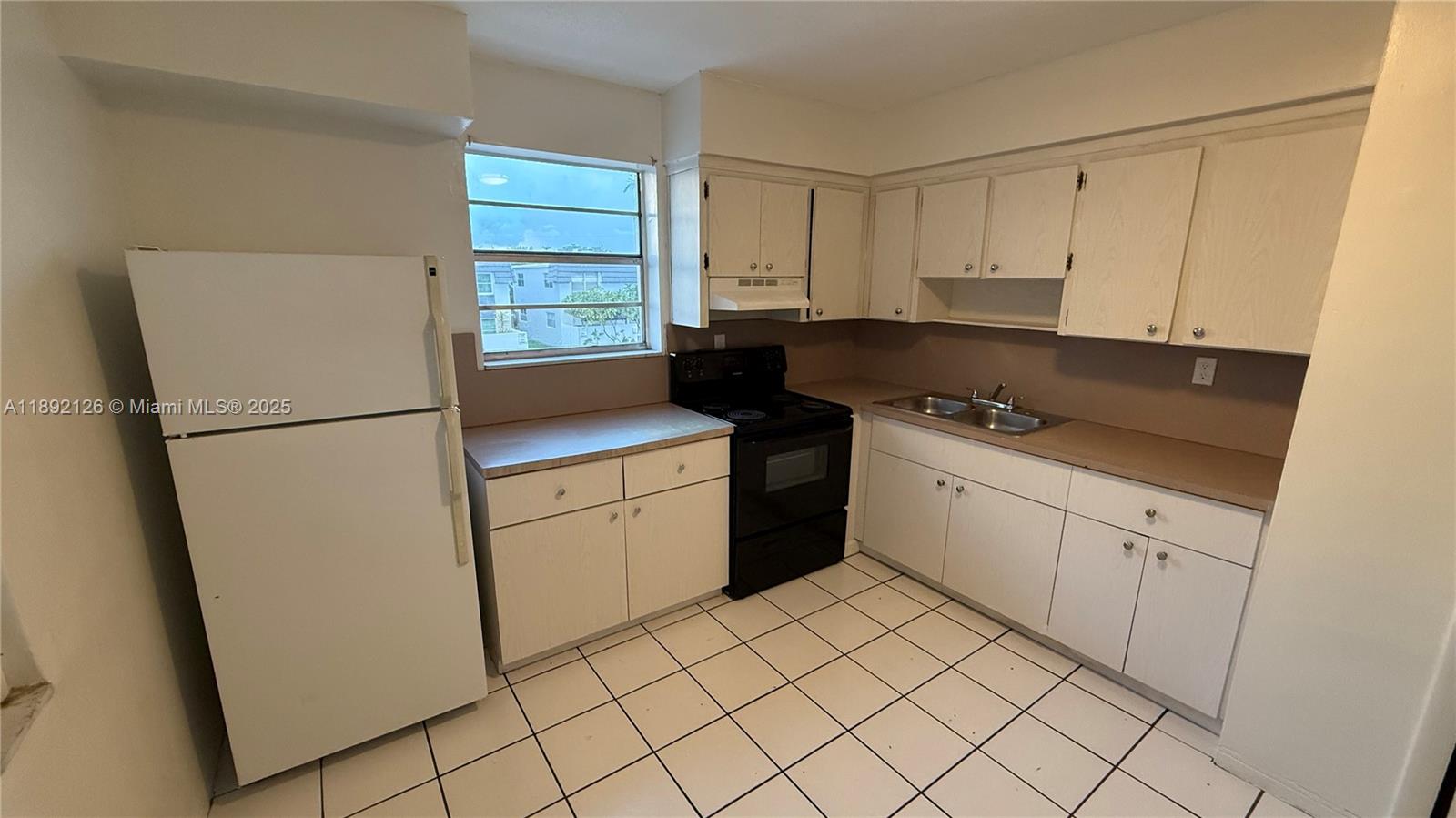 PLAYLAND VILLAGE SEC 3 - Residential Lease