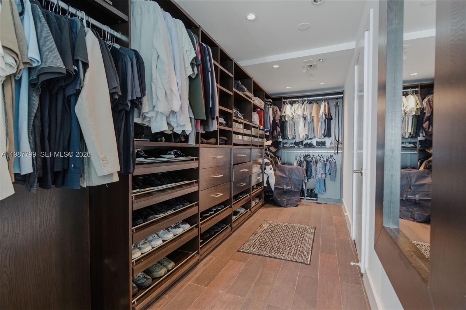 900 BISCAYNE BAY CONDO - Residential