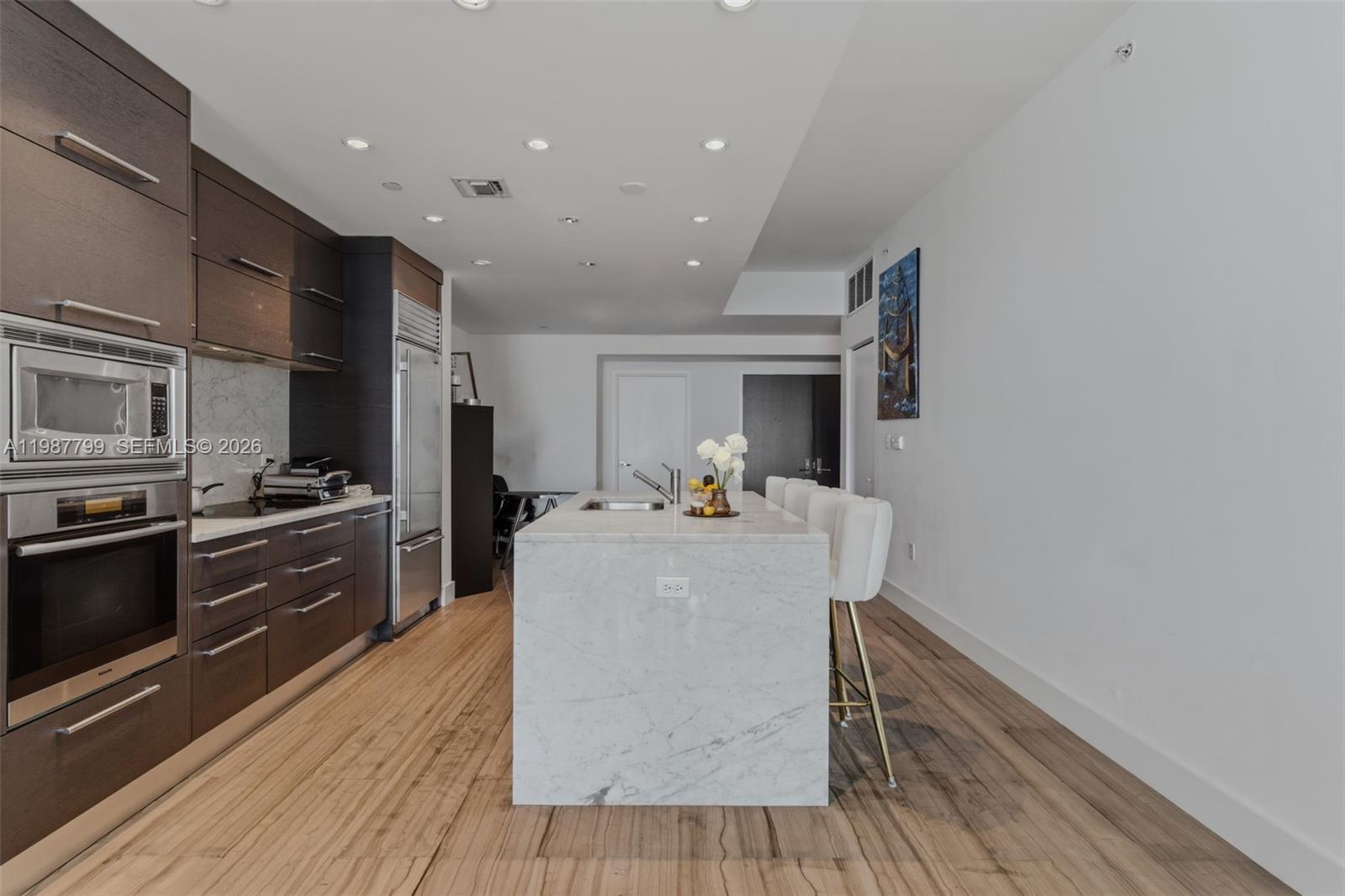 900 BISCAYNE BAY CONDO - Residential