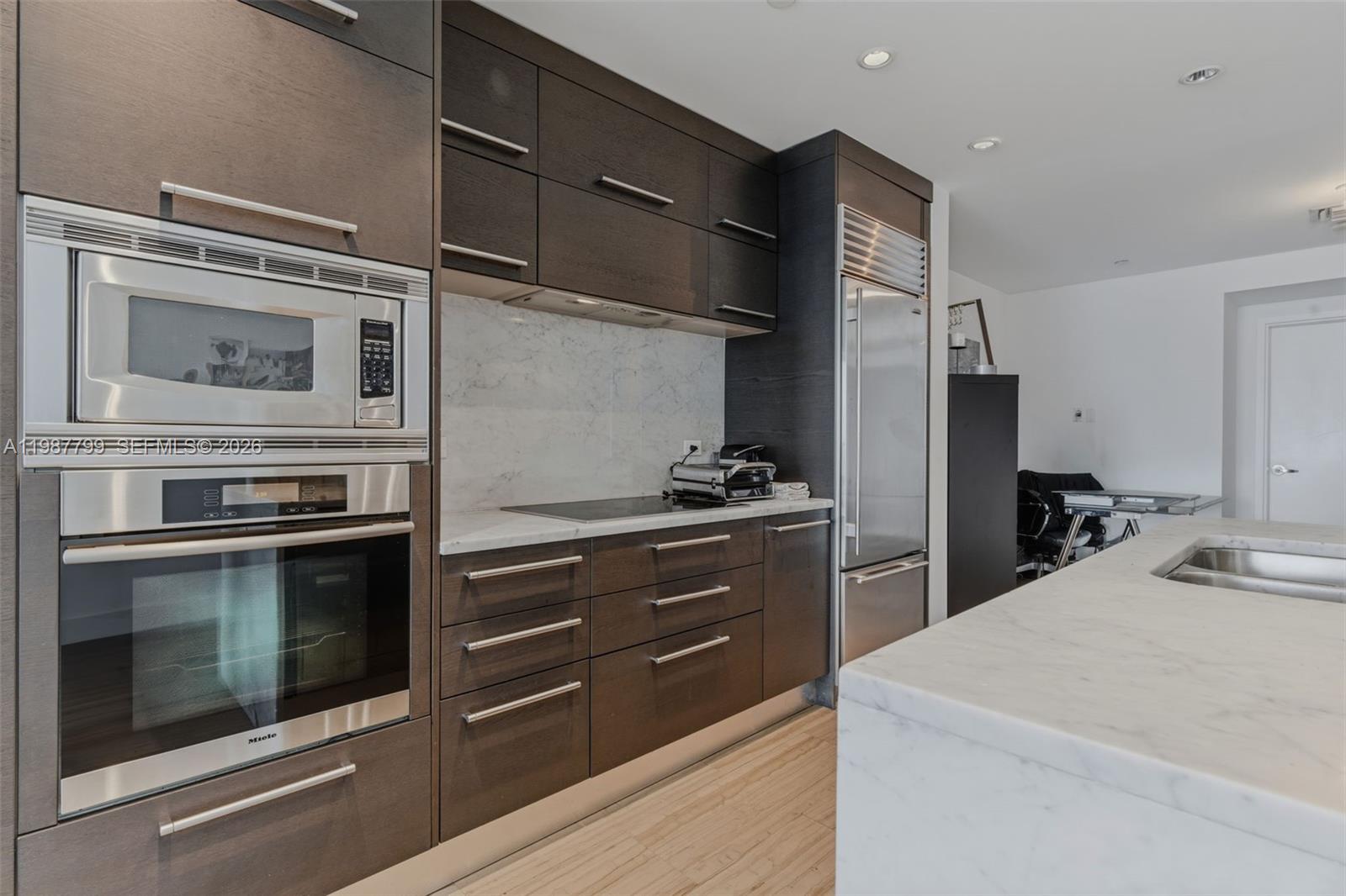 900 BISCAYNE BAY CONDO - Residential