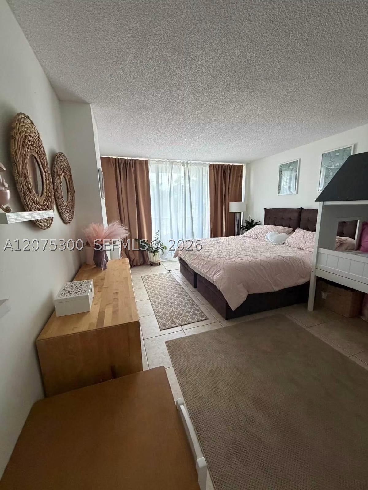 200 Leslie Dr 427