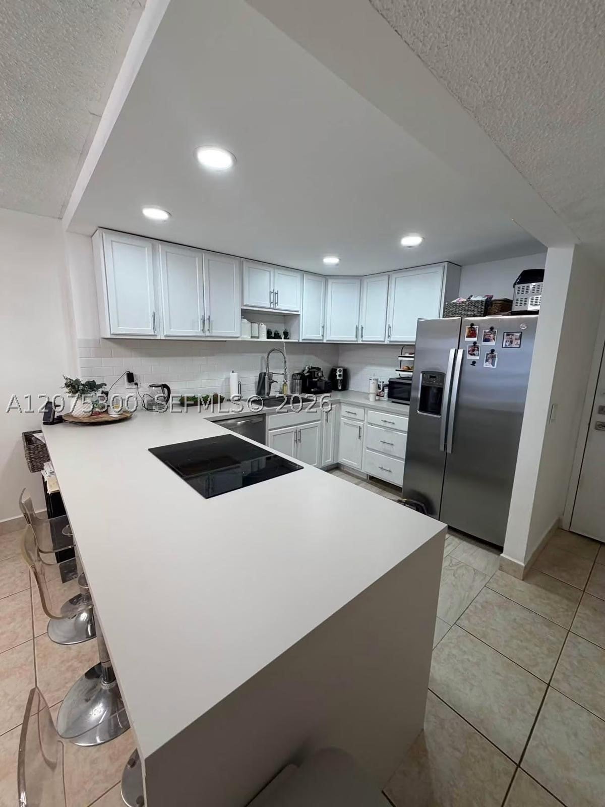 200 Leslie Dr 427