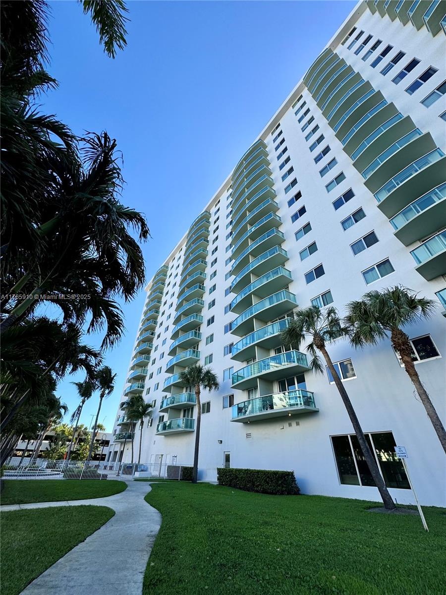 19380 Collins Ave 410