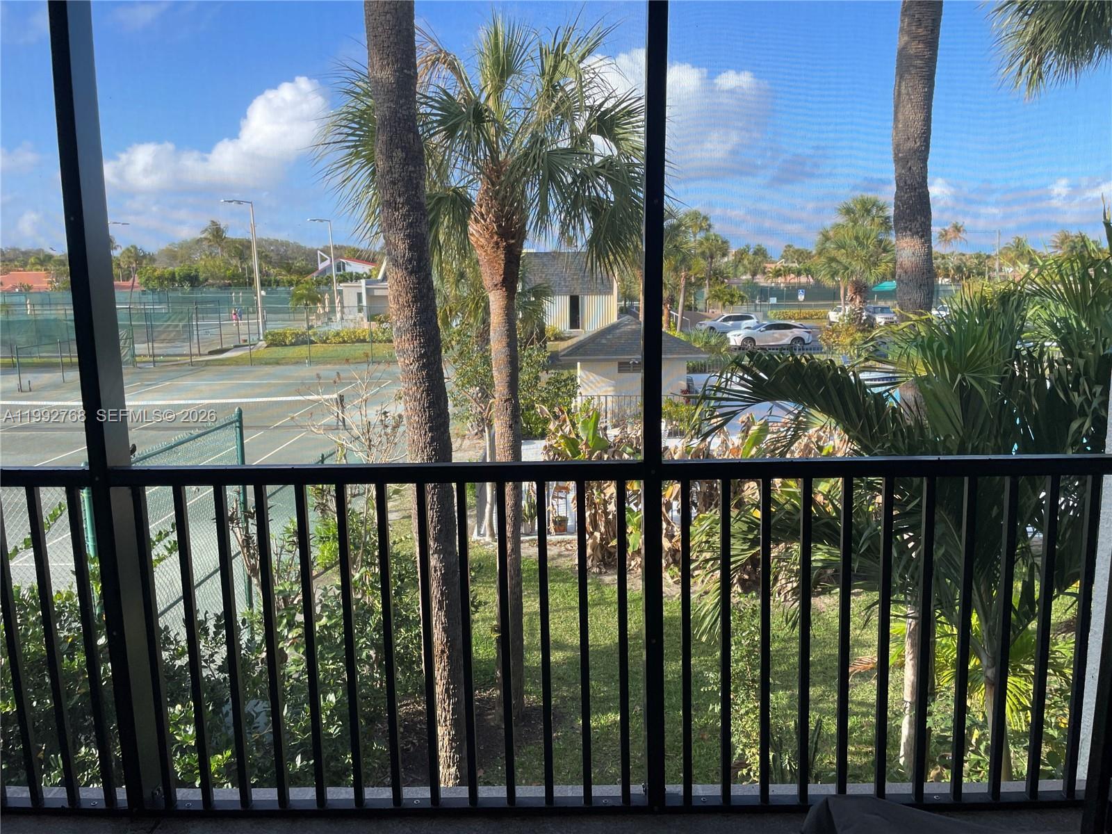 JUPITER OCEAN AND RACQUET - Residential