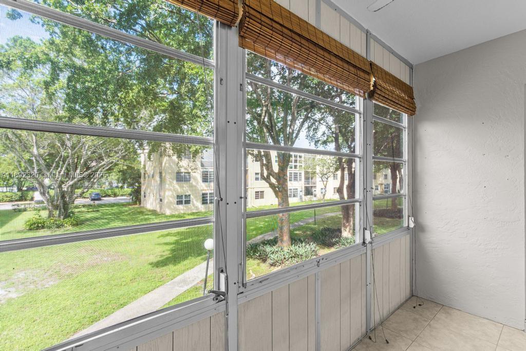 CAMBRIDGE HOUSE WEST - Residential