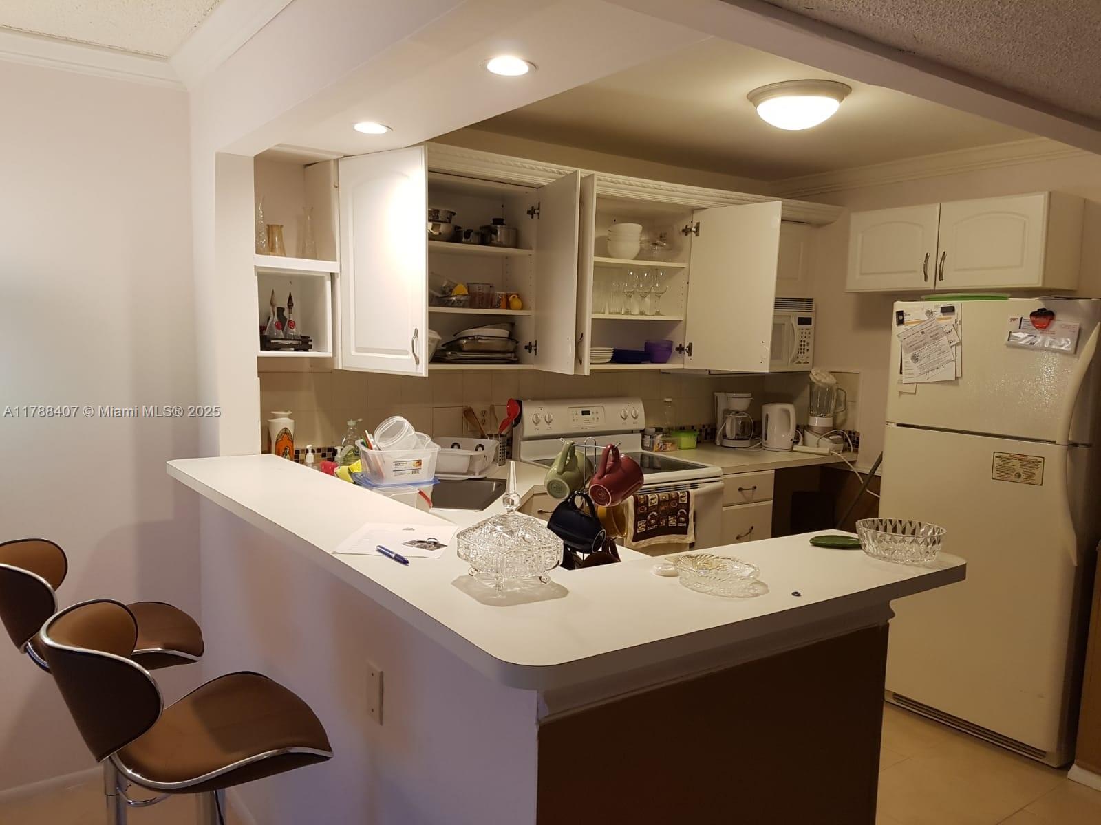 3740 Inverrary Dr 3D