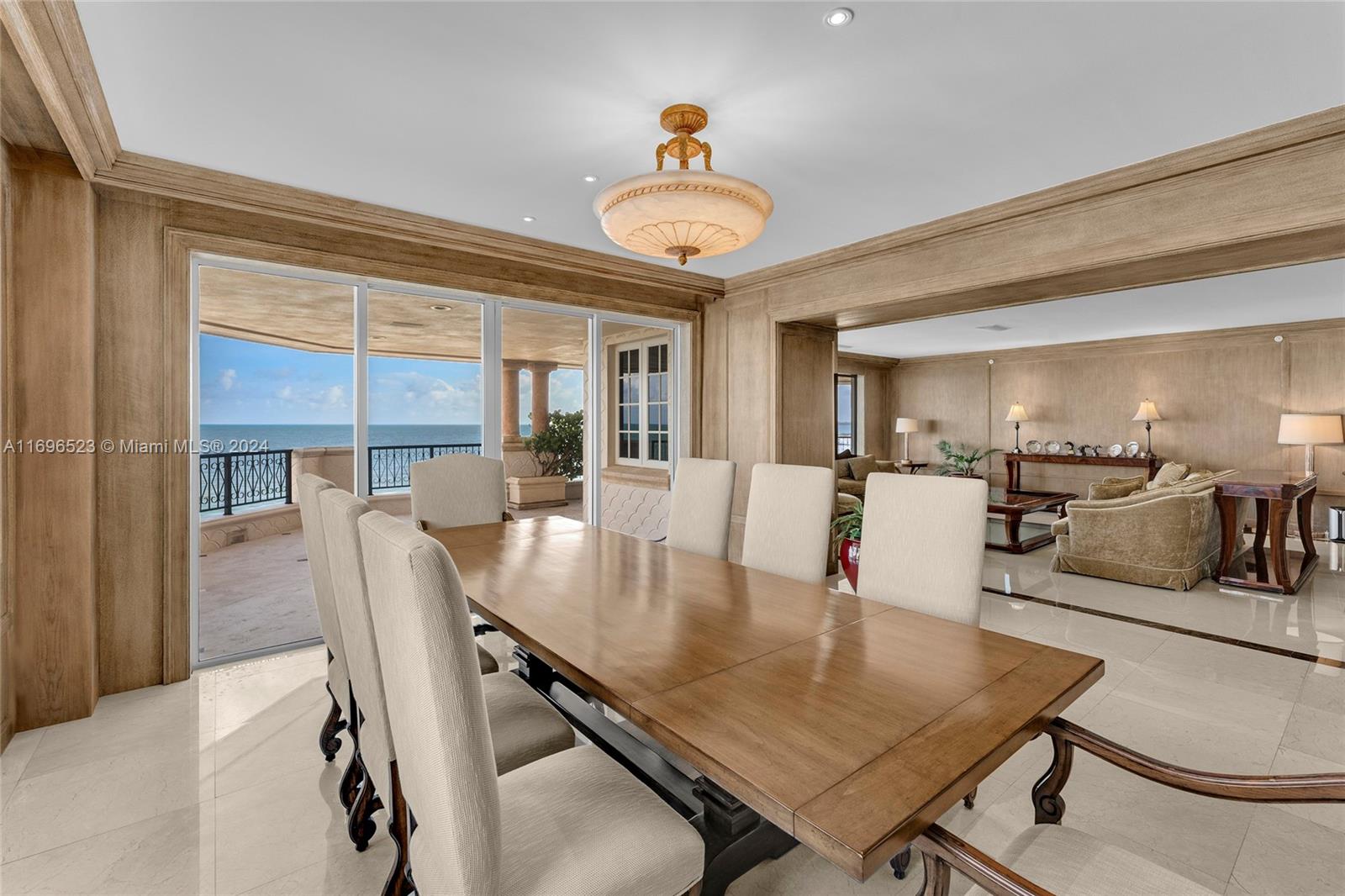 FISHER ISLAND - Residential