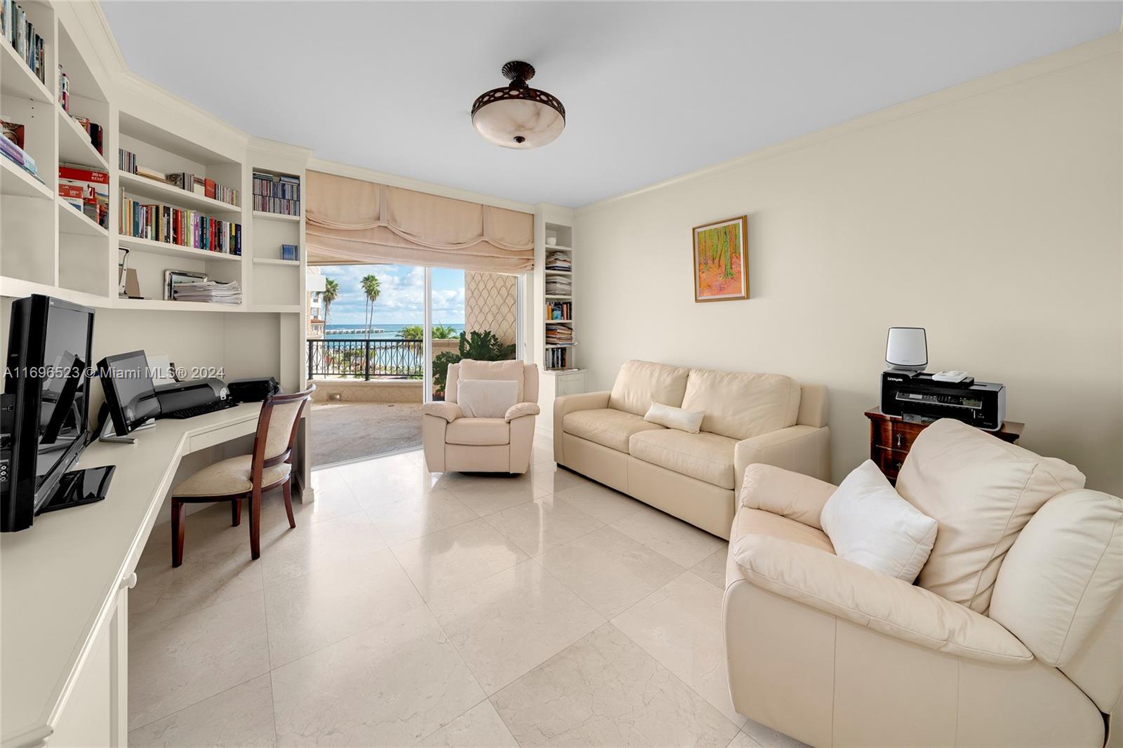 FISHER ISLAND - Residential