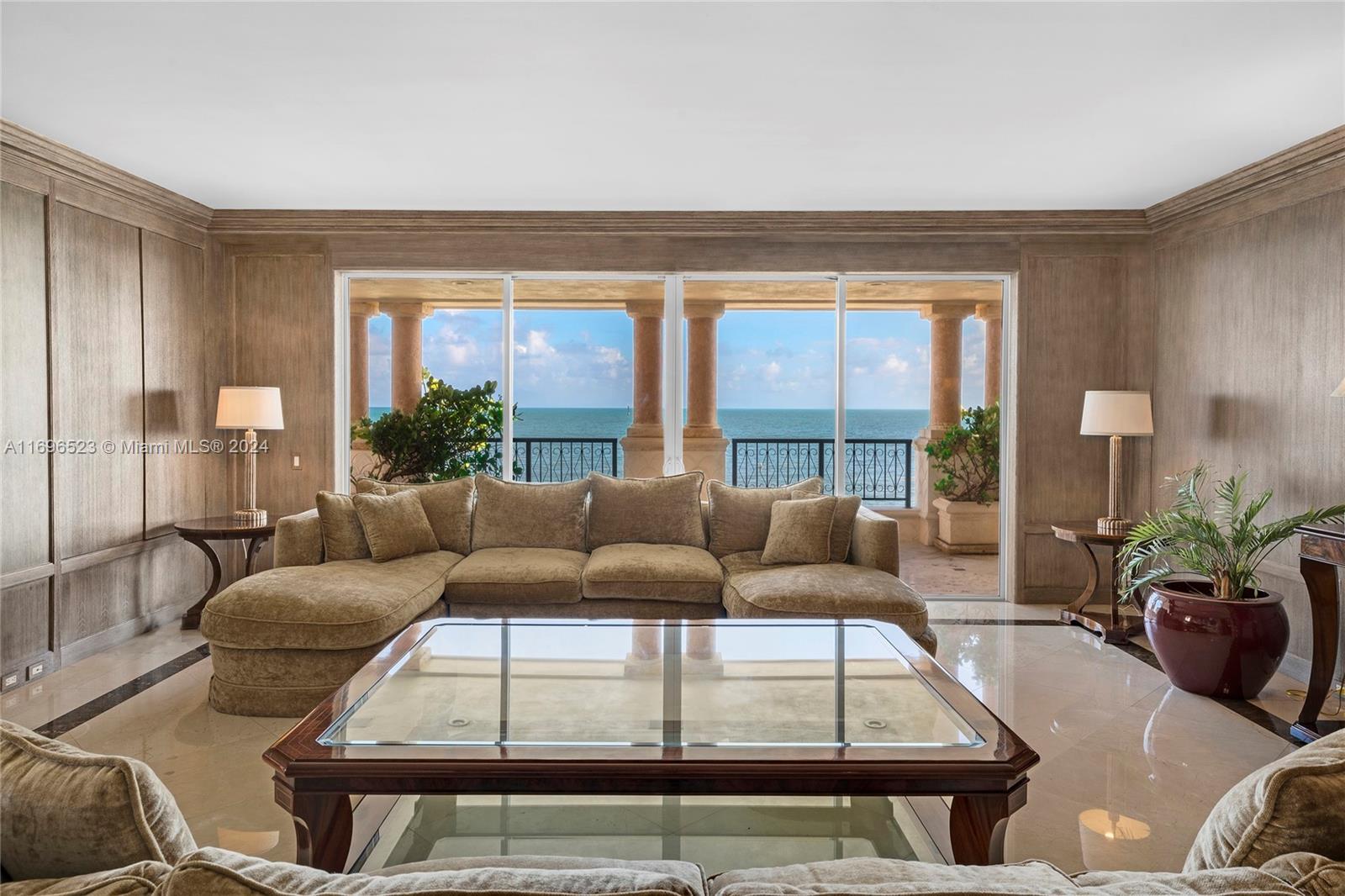 FISHER ISLAND - Residential